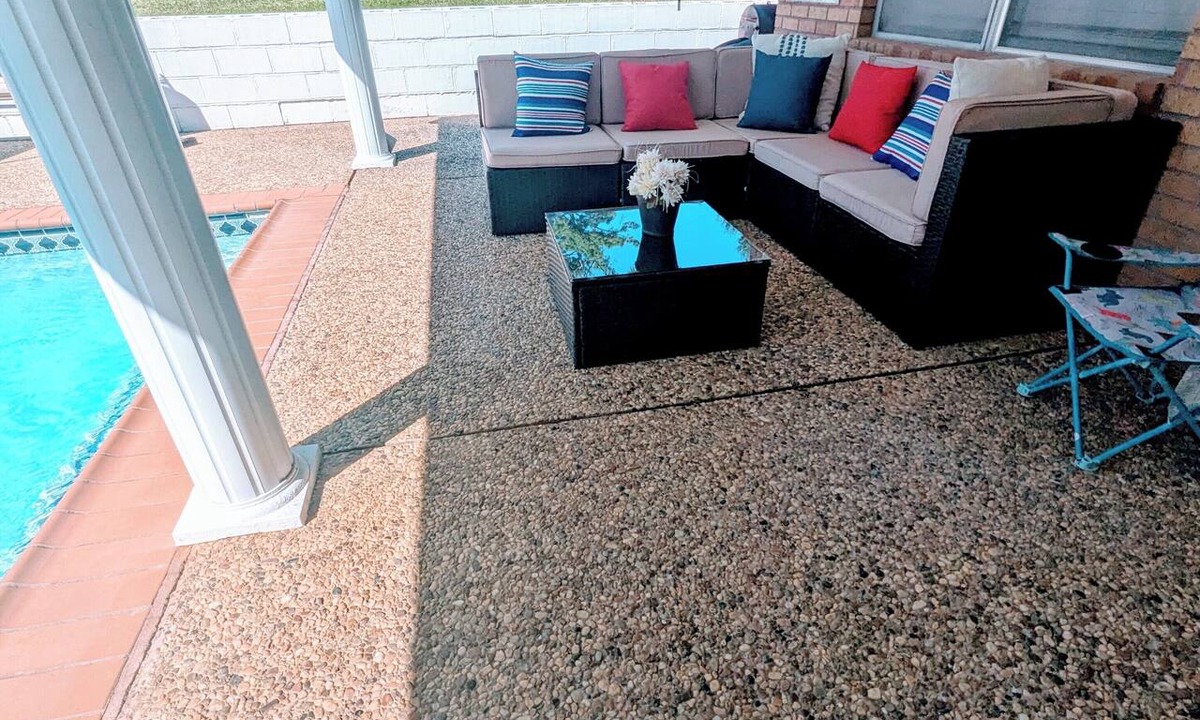 Silsbee House | Relaxing Escape - Private Pool
