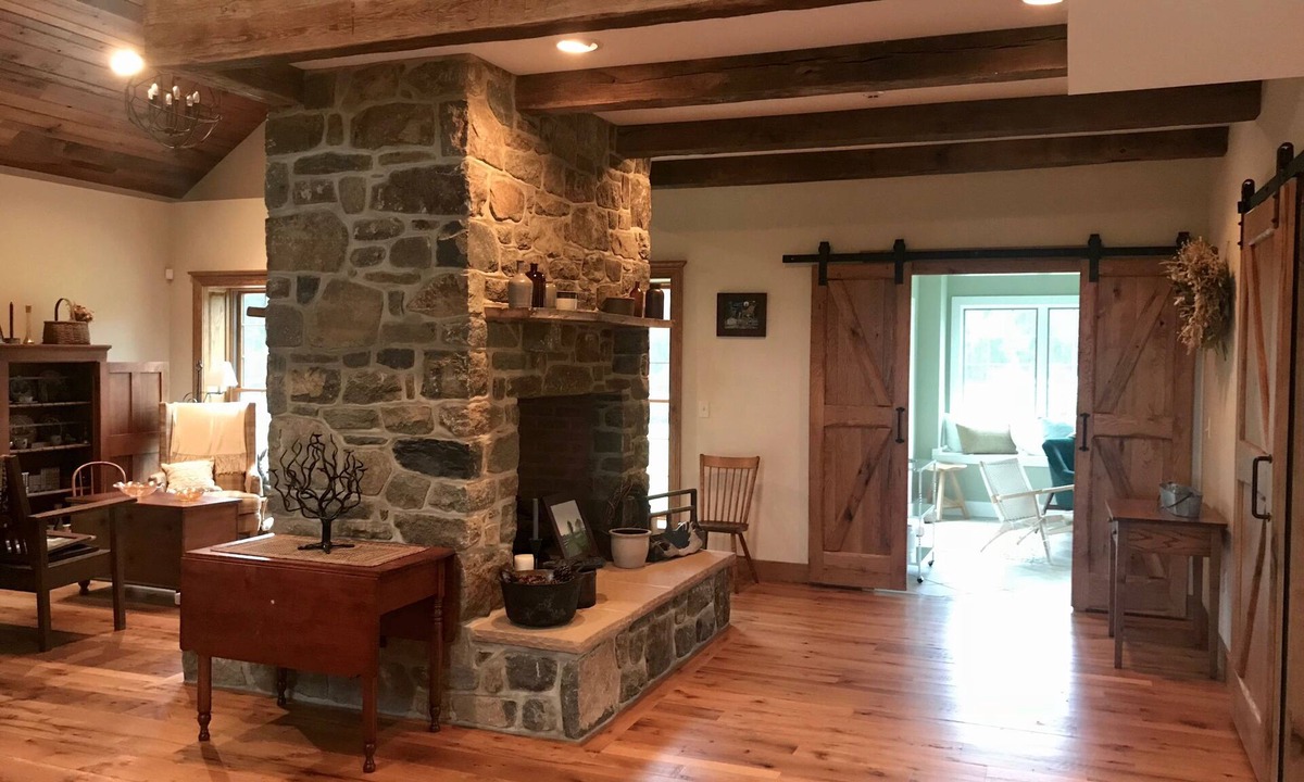 New Oxford House | Relaxing Getaway; Secluded 42 rustic acres yet close to attractions.