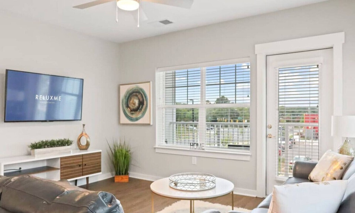 Charlotte Apartment | Reluxme|Chic 2BR w/Balcony, Gym & Pool Near Mall