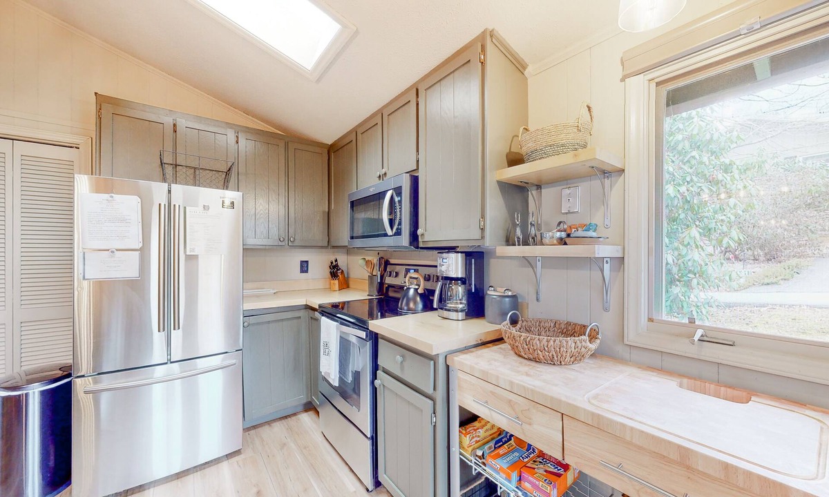 Newland Cottage | Renovated country cottage with pool access, furnished deck, & firepit