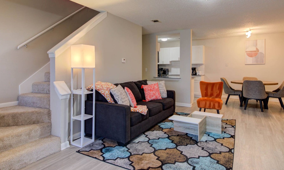 Anderson Mill Village Apartment | Renovated, Cozy 2B | Comfy King Beds, Fast WiFi