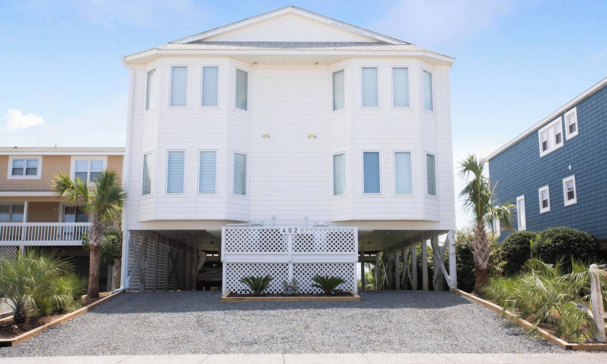 Sunset Beach House | Renovated Ocean Front Dream House in Sunset Beach