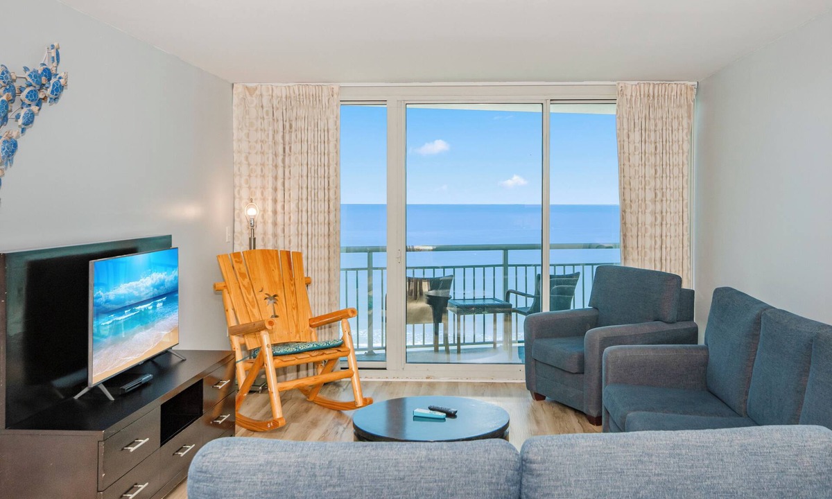Downtown Myrtle Beach Apartment | Renovated Tranquil 3BR Suites with stunning view Myrtle Beach Coz