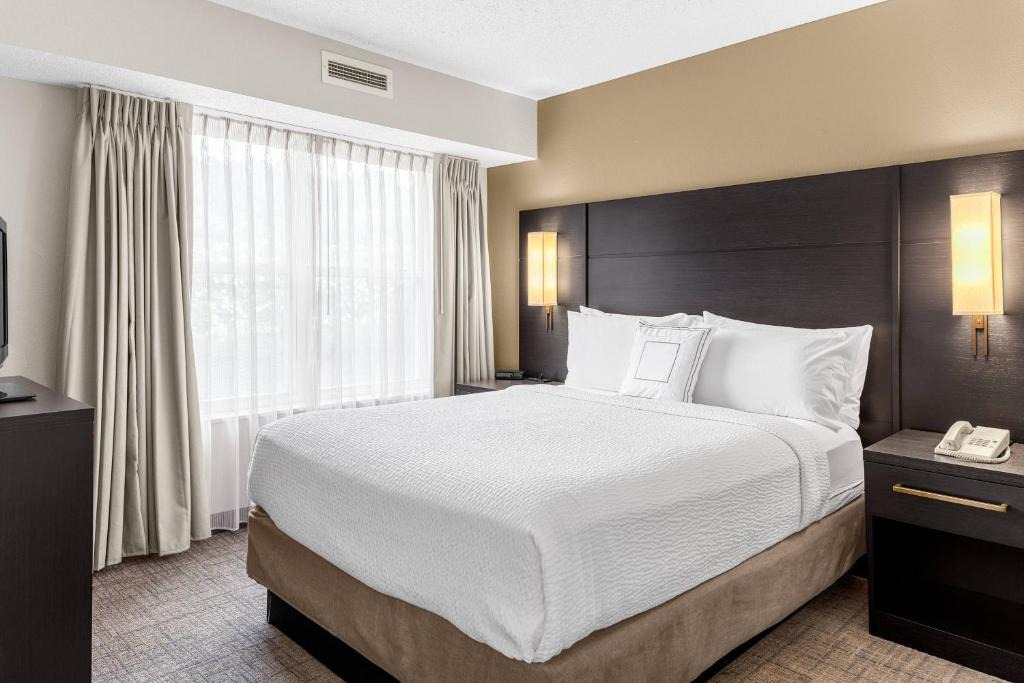 Peachtree Corners Hotel | Residence Inn by Marriott Atlanta Norcross Peachtree Corners