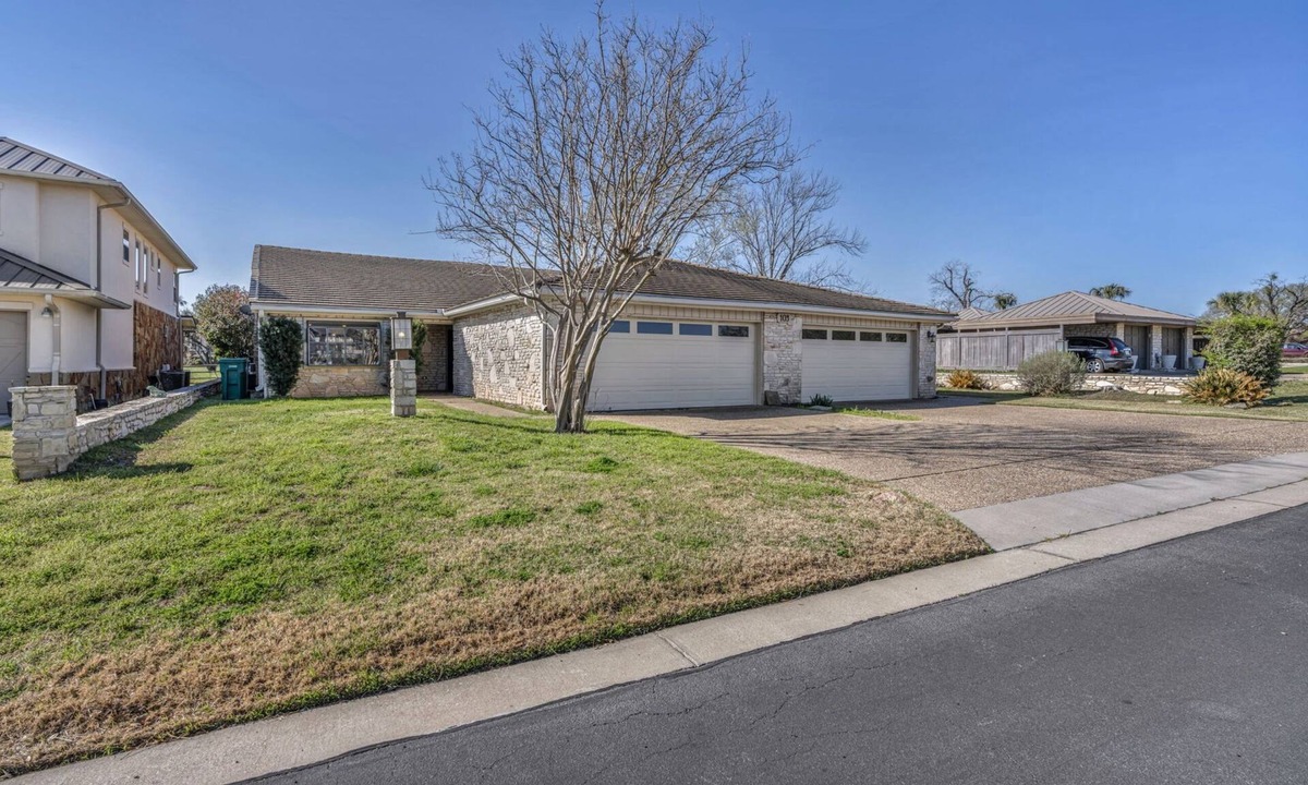 Horseshoe Bay House | Resort Living, 2BD 2BA in Heart of Horseshoe Bay
