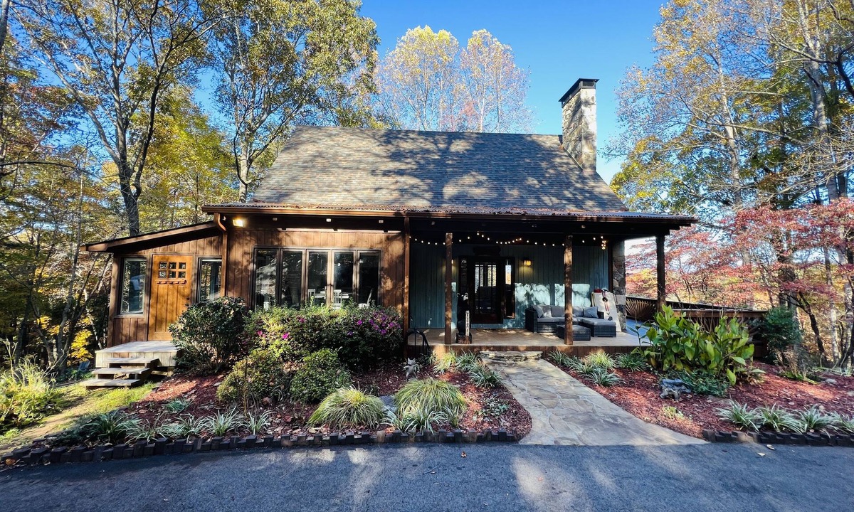 Dahlonega Cabin | Rest & Relaxation in Remote Cabin on 10 Acres
