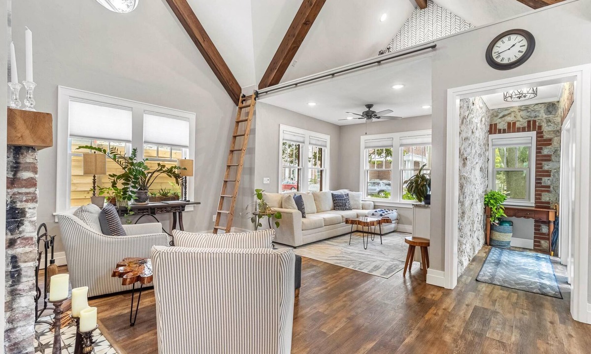 Innovation District House | Restored Historic Home Adjacent to UF