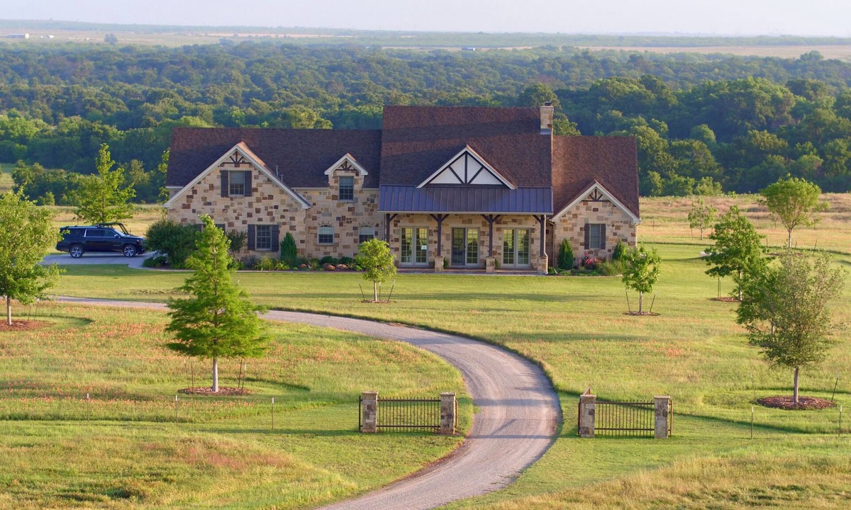 Henrietta House | Retreat‑Ready Ranch House on 2R Ranch — Quiet, Scenic, Private