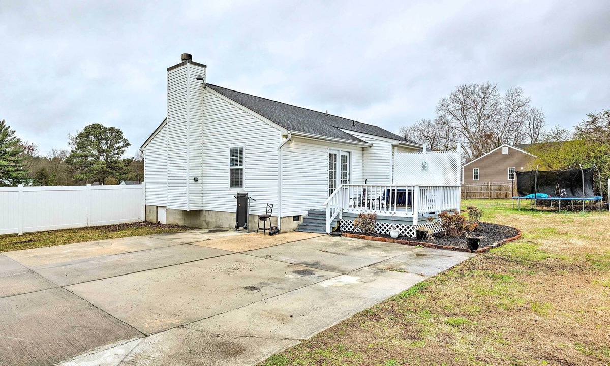 East Highland Park House | Richmond Home with Pool, 5 Mi to Downtown!