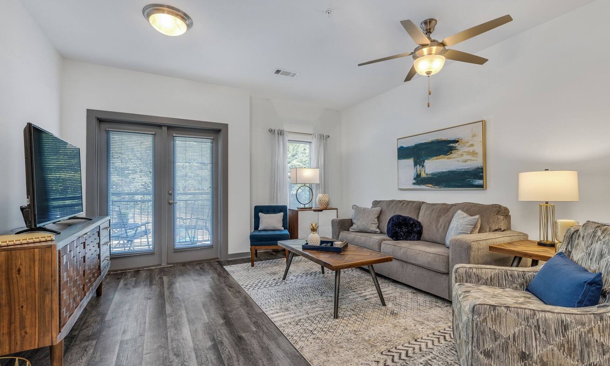 Downtown Chattanooga Condo | Riverfront Luxury Condo, walk to Aquarium & Dining