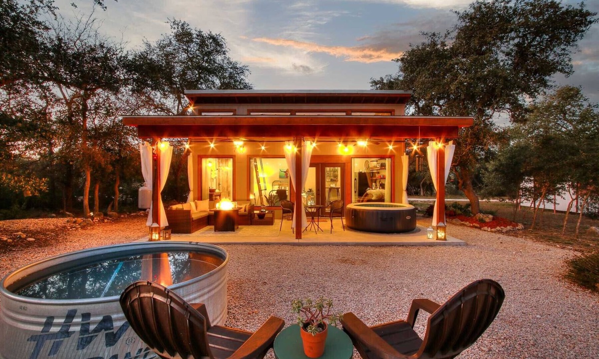 Hondo Cabin | Romantic Tiny Home With Loft