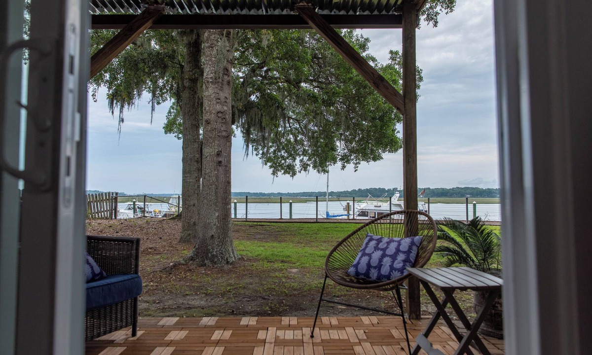 Shell Point Condo | Romantic Waterfront Getaway 1st Floor Deep Water Views