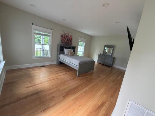 Midlothian Hotel | Room in private house for Rent in Nice Neighborhood