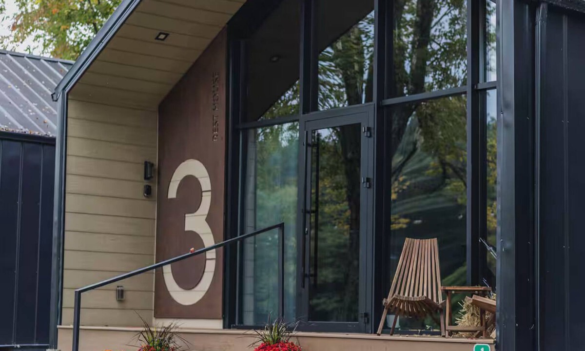 Scotrun Cabin | Rustic Lakefront Chalet #3/Pocono, 5 min Camelback