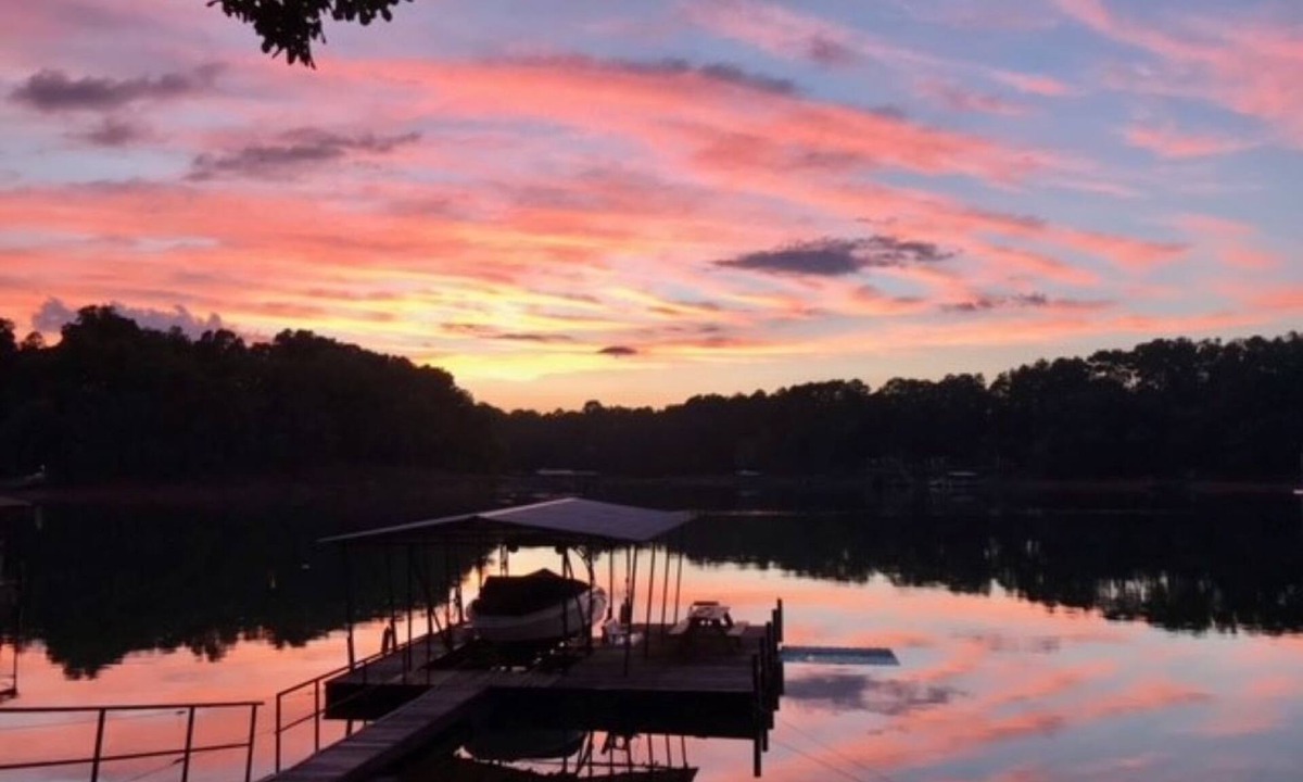 Townville House | Sailgate Escape/Waterfront Home w/Covered Dock & Big Views