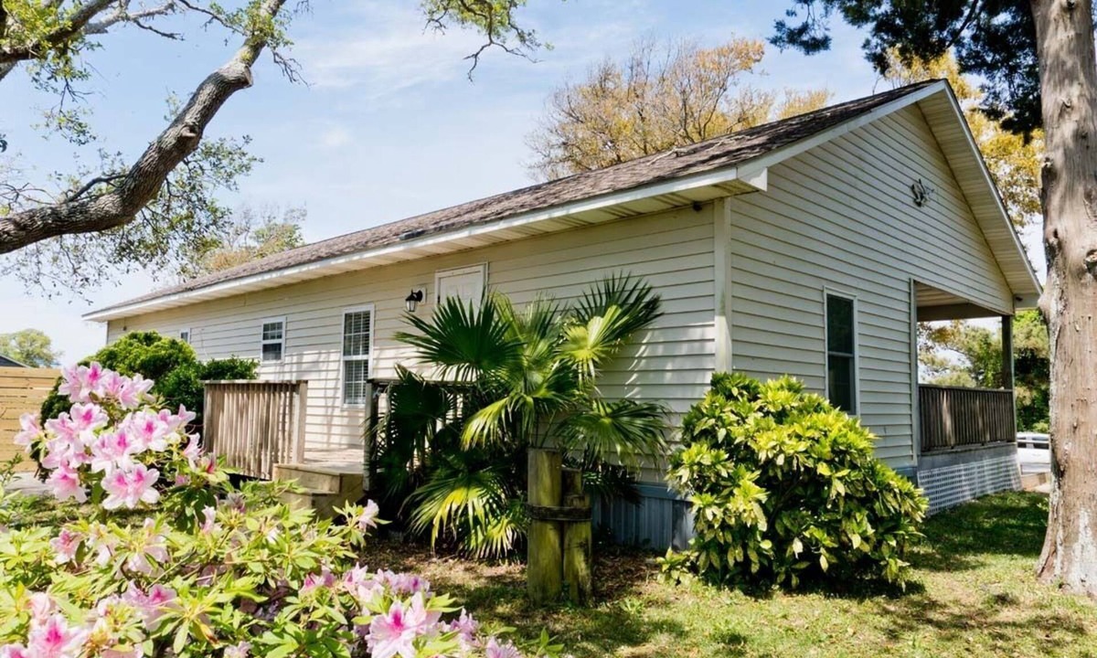 Salter Path House | Sandy Oaks, Soundview House in Salter Path, NC!