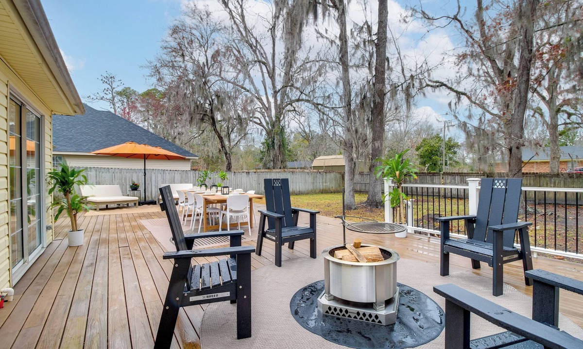 Savannah House | Savannah Haven w/Gazebo, Grill & Fire Pit