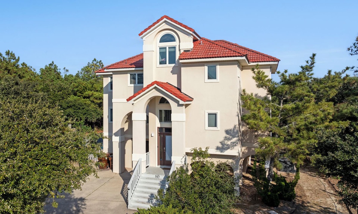 Monteray Shores House | Sea Pride: Pool | Hot Tub | TIki Bar | Volleyball