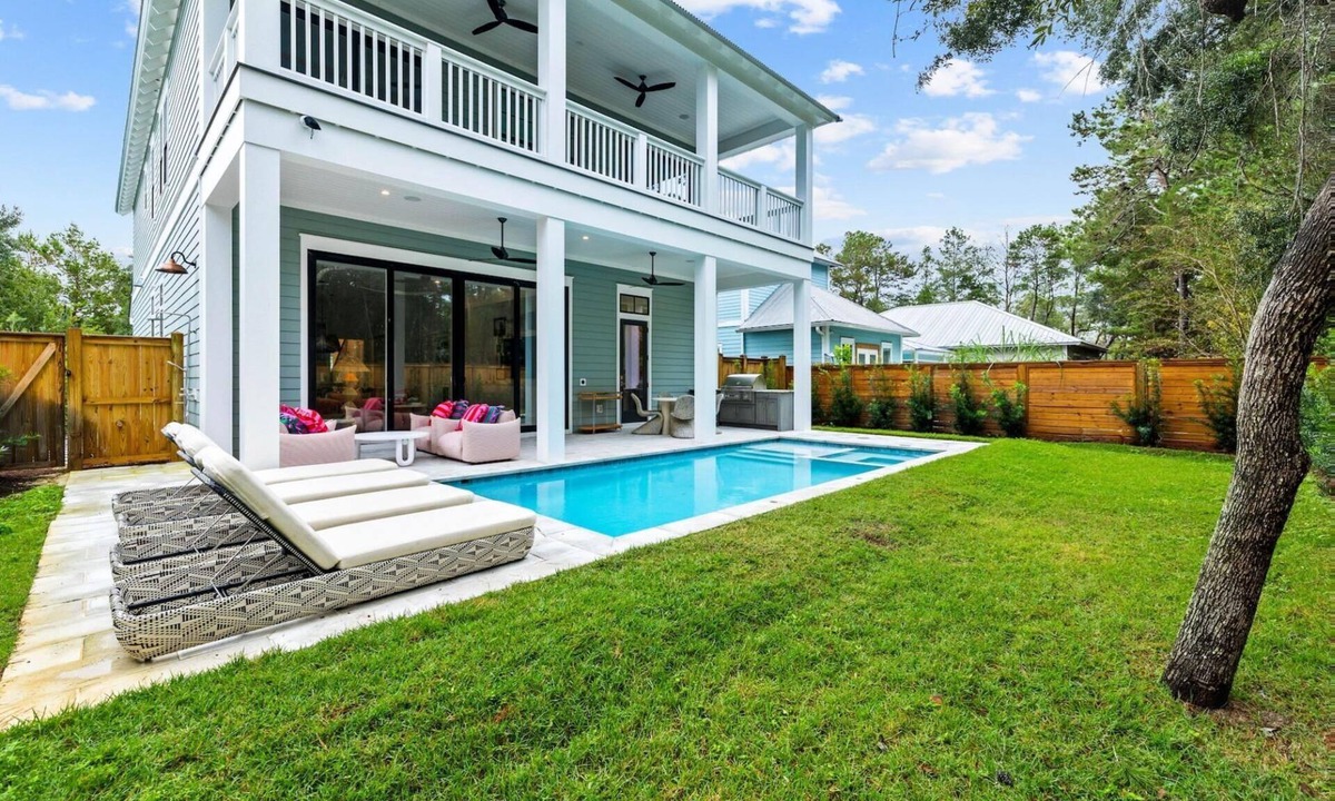 White's Gulfview House | Seacrest Retreat with Wet Bar & Pool