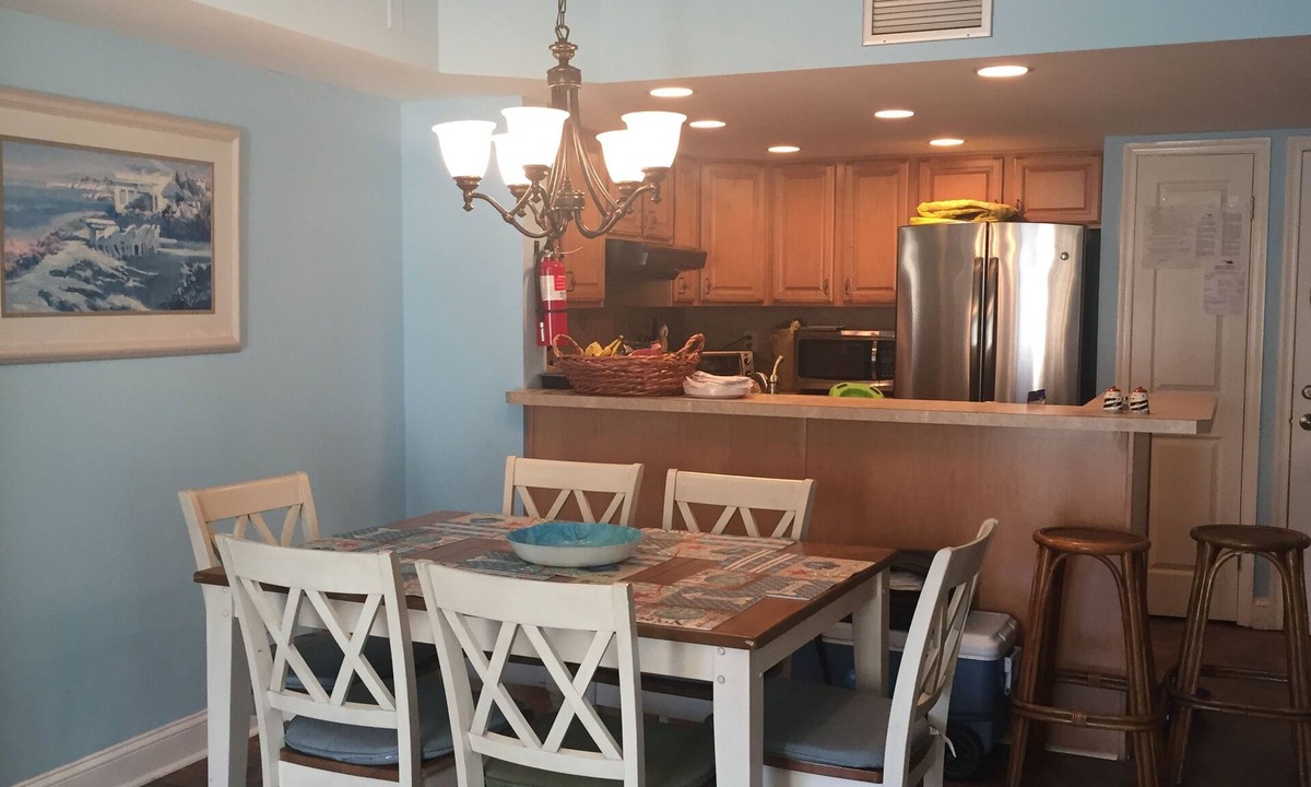 Diamond Beach Condo | SeapointeVillage oceanview-Exceptional Ocean&Main pool views-free WIFI - 1BR+den