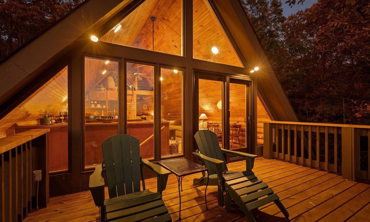 Sewanee Cabin | Secluded A-Frame Cabin w/Sunset Mountain Views