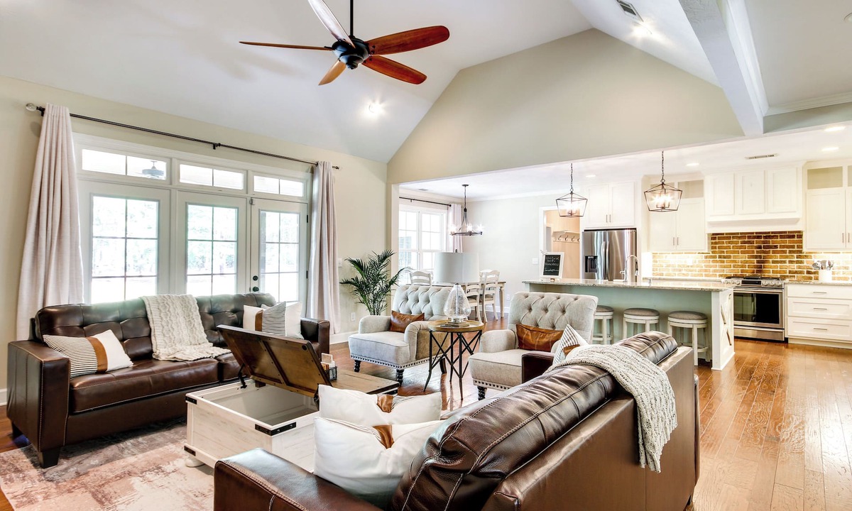 Hephzibah Cottage | Secluded Stylish Modern Farmhouse