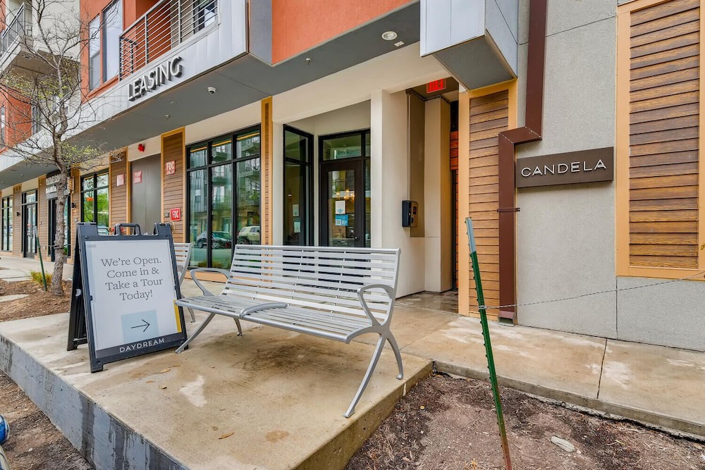 East Cesar Chavez Hotel | Sentral East Austin 1614