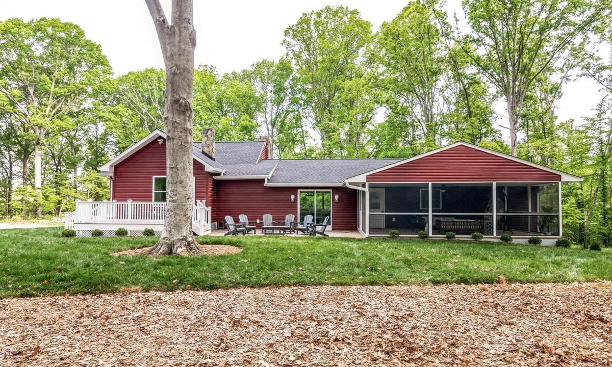 Orange Cottage | Serene Countryside Cottage with Expansive Porch in Orange, Virginia