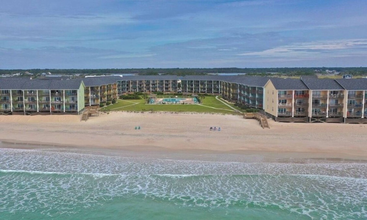 Surf City Condo | Serenity by the Sea - Surf Condo 626 - Pool NOW OPEN TILL OCTOBER