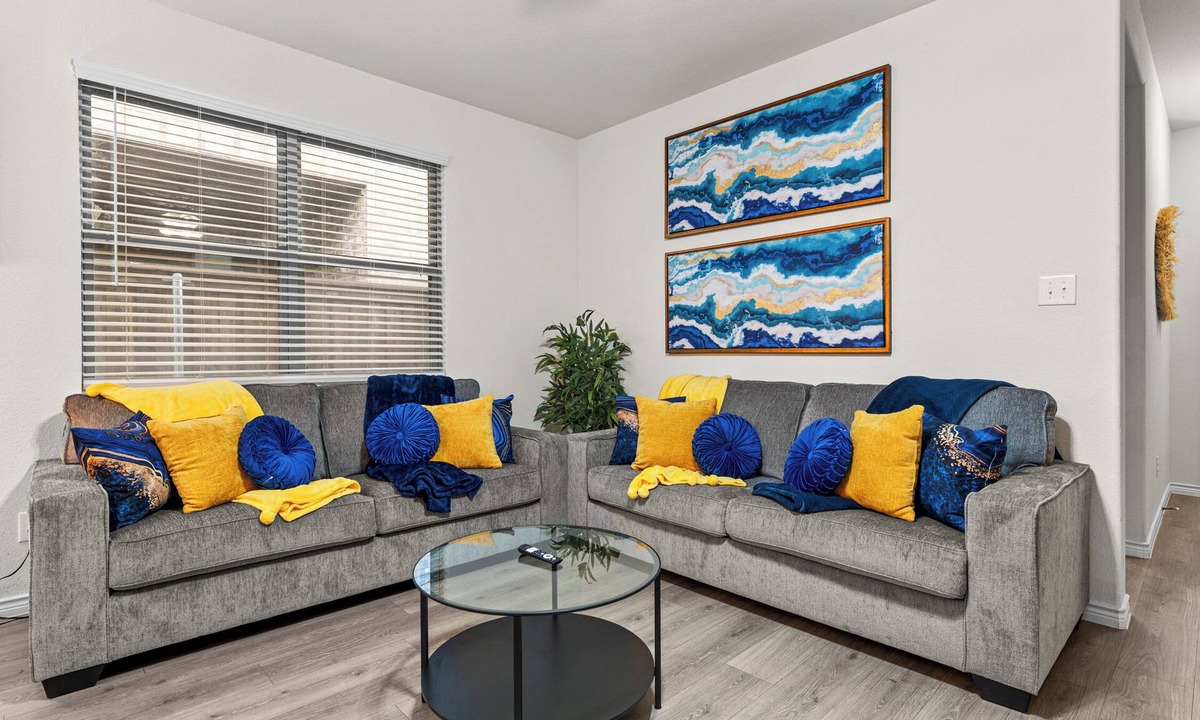 Lincoln Park House | Single-Level Crew Stay | 3BR Near Aubrey Projects