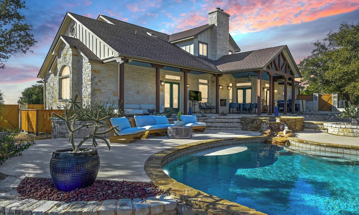 Dripping Springs House | Sleeps 18 - 5 Acres, Pool, Game Room, Casita, Gym!