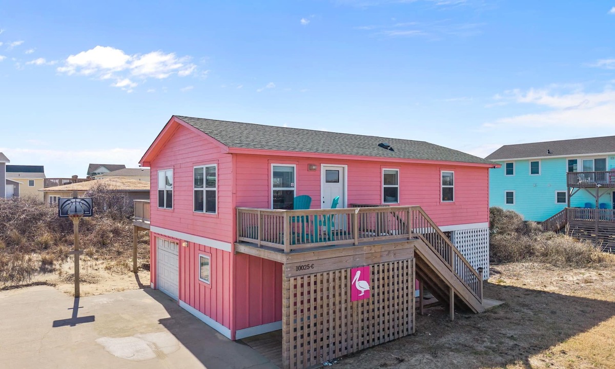 South Nags Head House | SNH-8 Pink Pelican Sat-Sat: Semi-ocean front, Hot tub