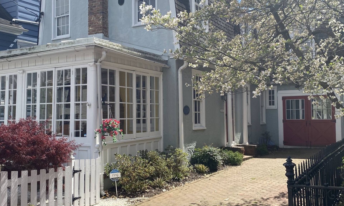 Historic District House | Sophisticated Charmer with Parking & Views of the USNA Chapel Dome