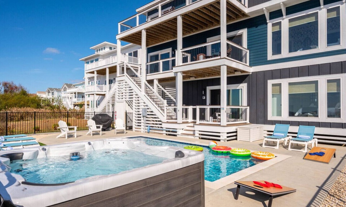 Corolla House | Soundfront 7BR | Heated Pool, Hot Tub, Pier