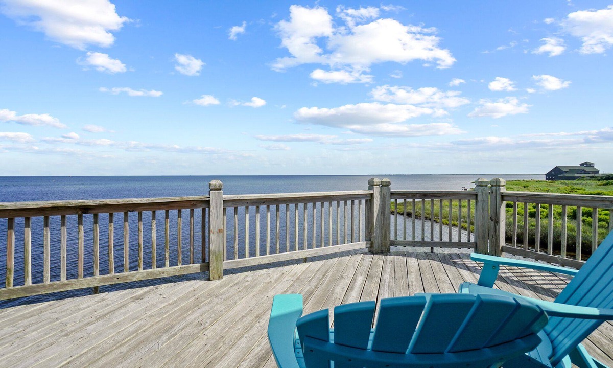 Buxton House | Soundfront Dog Friendly w/Hot Tub, Private Boat Slip, Easy Windsports Access