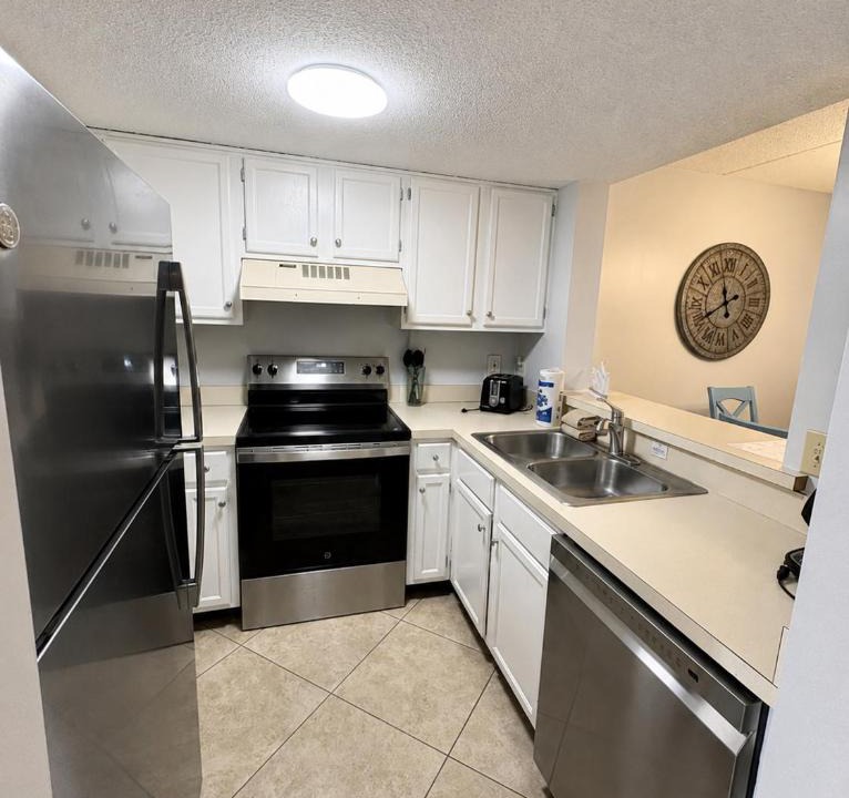 St. Augustine Beach House | Spacious 2BR Resort Condo | Beach, Hot Tubs & Family-Friendly Fun