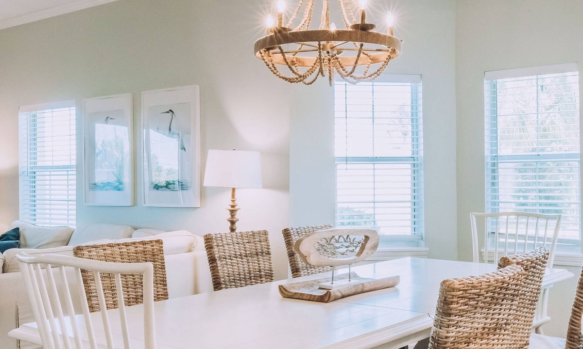Butler Beach Condo | Spacious 3/2 poolside condo w/beach access* 2 King beds* Comfortably sleeps 8!