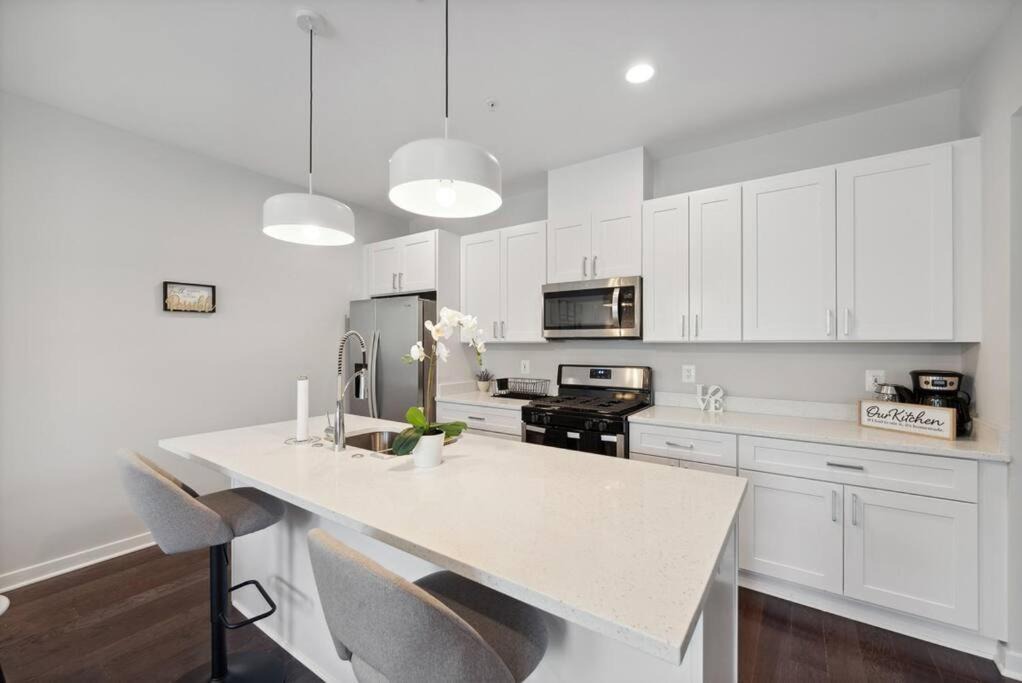 Fairlawn Apartment | Spacious 3Bedroom Duplex with Rooftop Deck!