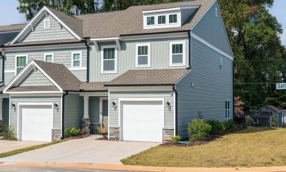 Greensboro Condo | Spacious 3BR/2.5BA Townhome in the Heart of GSO