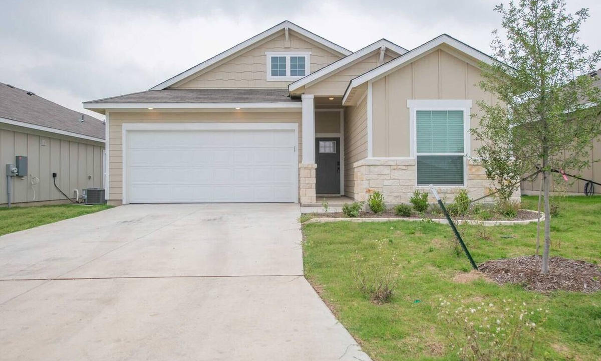 Temple Apartment | Spacious 4 Bedroom House in Temple with 5 Beds