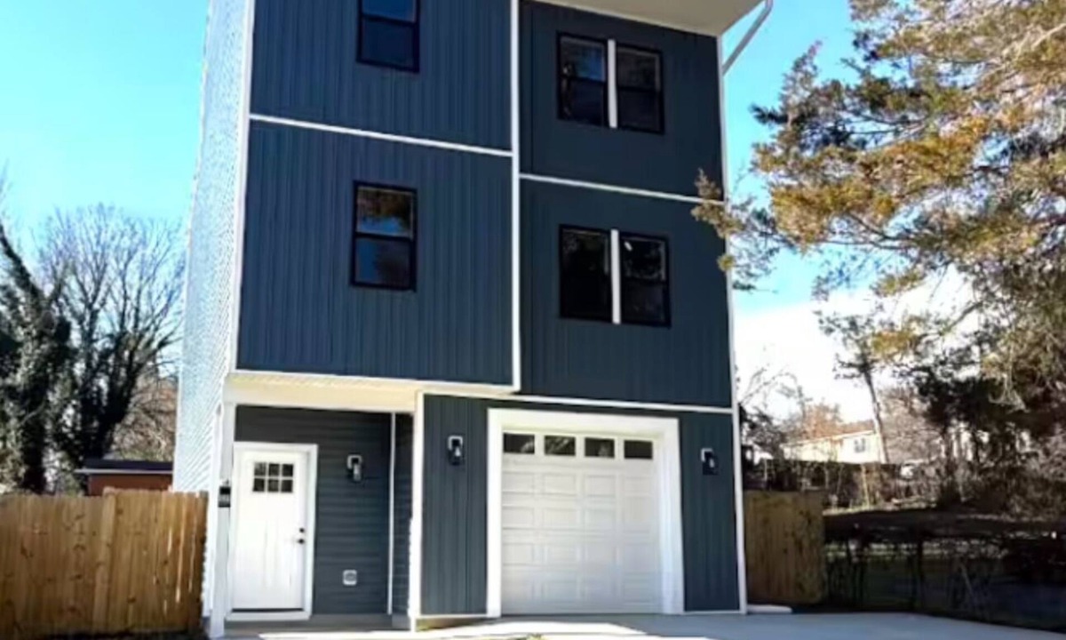 Bowie House | Spacious 5-bedroom house in perfect Bowie with cool AC and gym