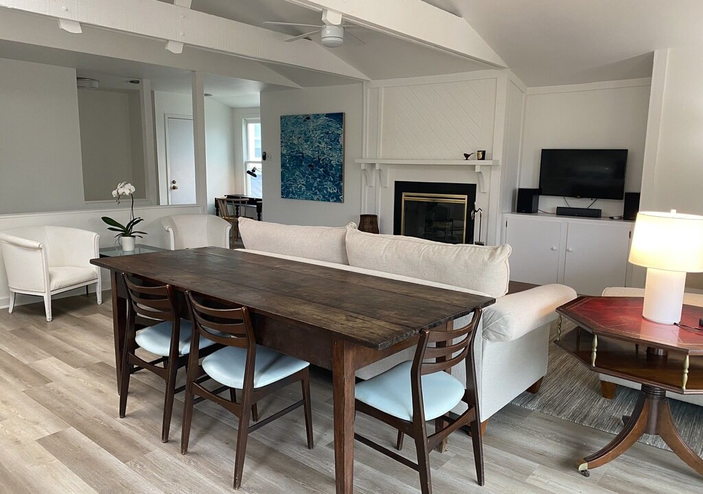 Clarksville Apartment | Spacious and bright downtown