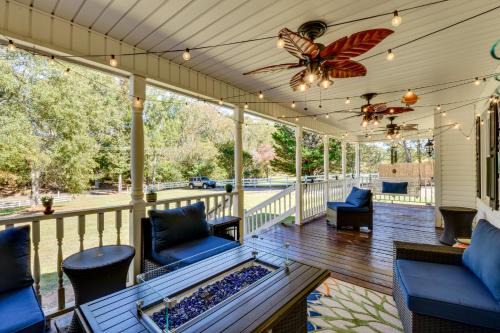 Anderson House | Spacious Anderson Home Great for Group Retreats