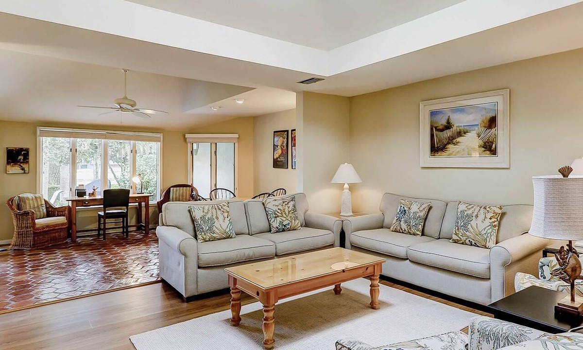 Beach Lagoon Condo | Spacious Getaway, Steps Away From The Ocean