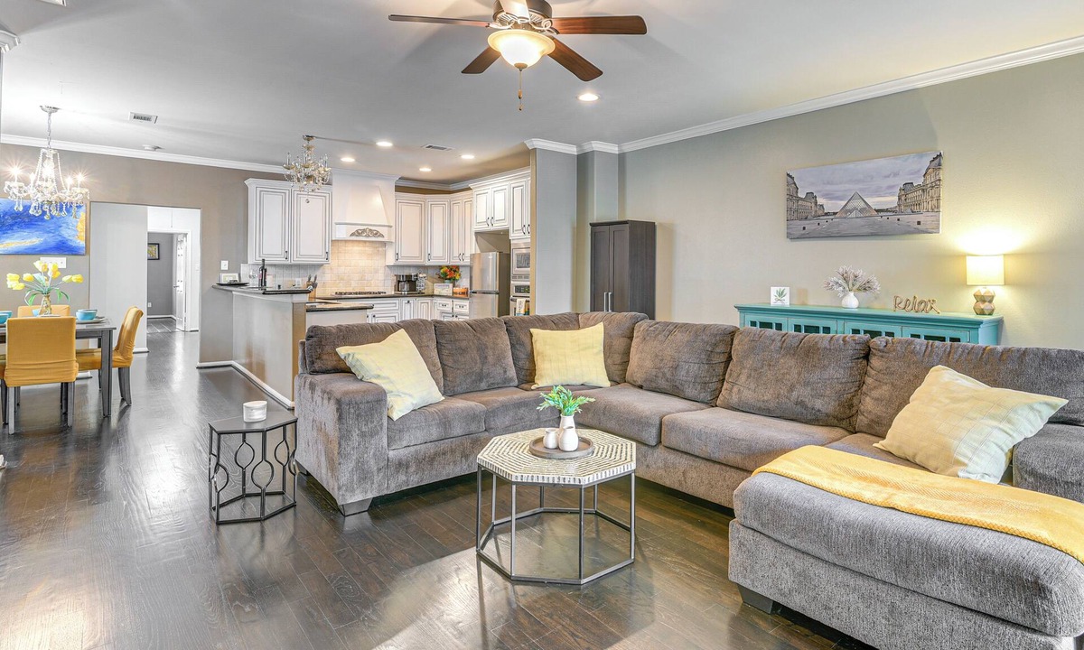 Greater Heights House | Spacious Houston Heights Home < 6 Mi to Downtown!