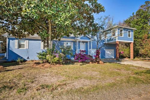 Mount Pleasant House | Spacious Mount Pleasant Home: 5 Mi to Beach
