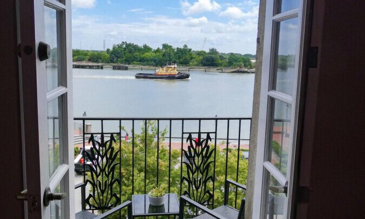 Historic District - North House | Spacious rooms overlooking famous Savannah streets