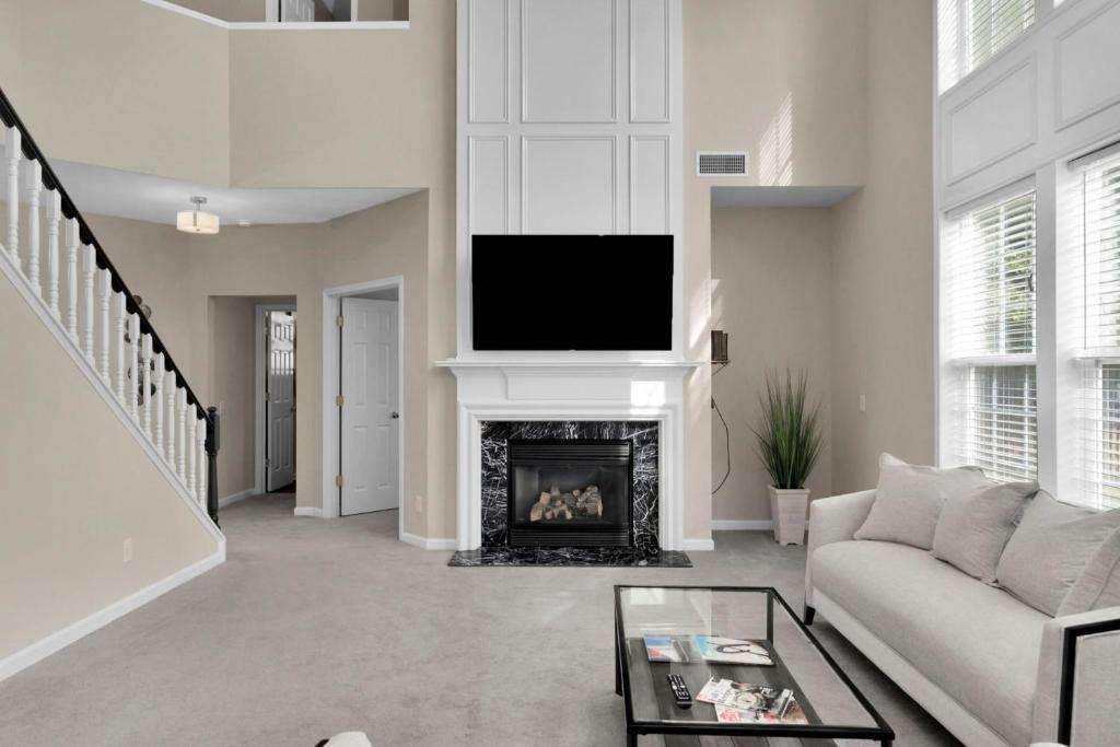 Provincetowne House | Spectacular 5BR-Family Home with Pool & Amenities