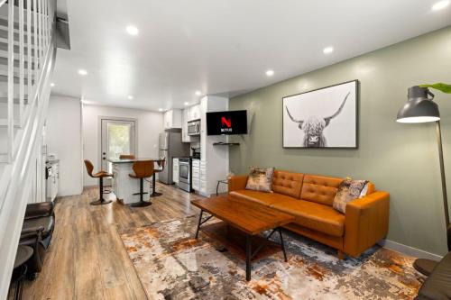 St. Edwards House | Spectacular Austin SoCo Townhome