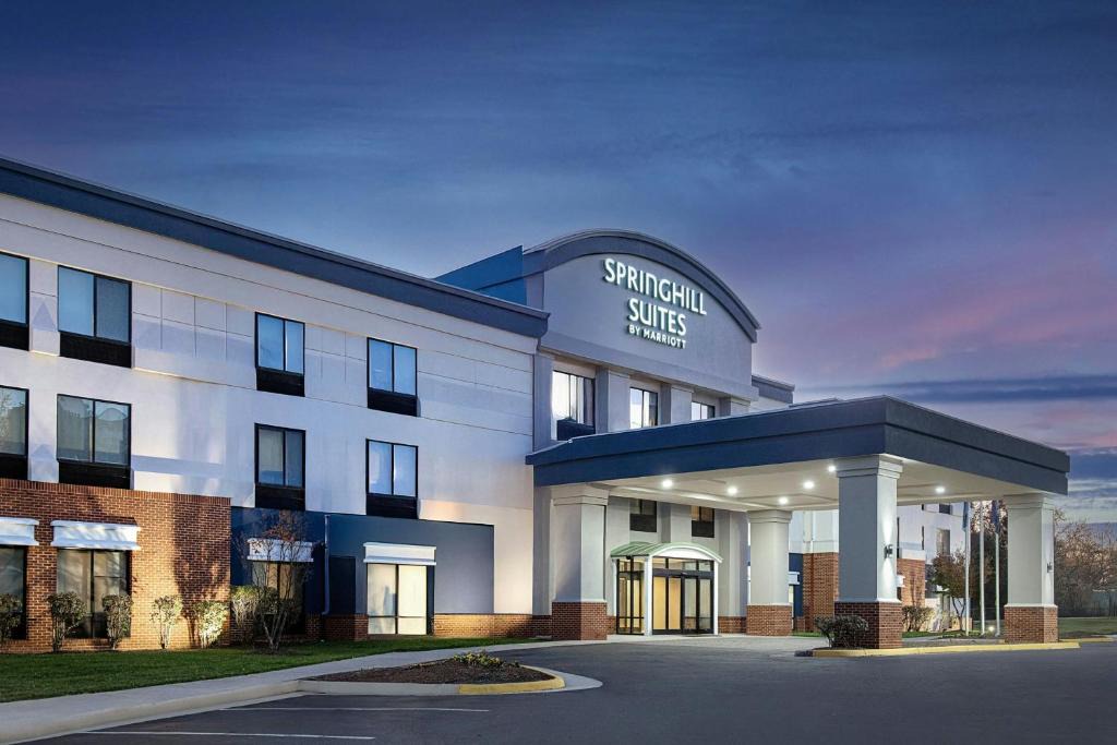 Belle Haven Hotel | SpringHill Suites Alexandria